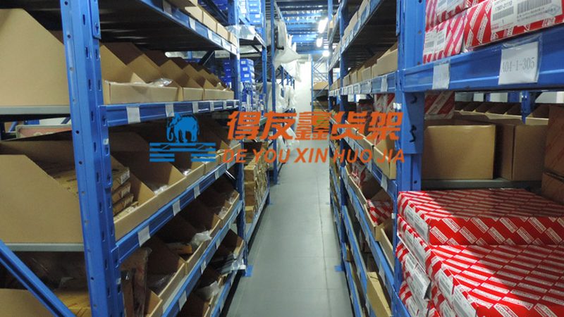 电瓶正负极搭电顺序：正确操作，保障行车安全